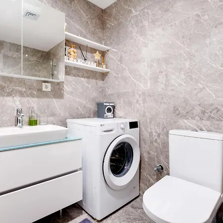 Modern Near Mall Of And Metro Istanbul